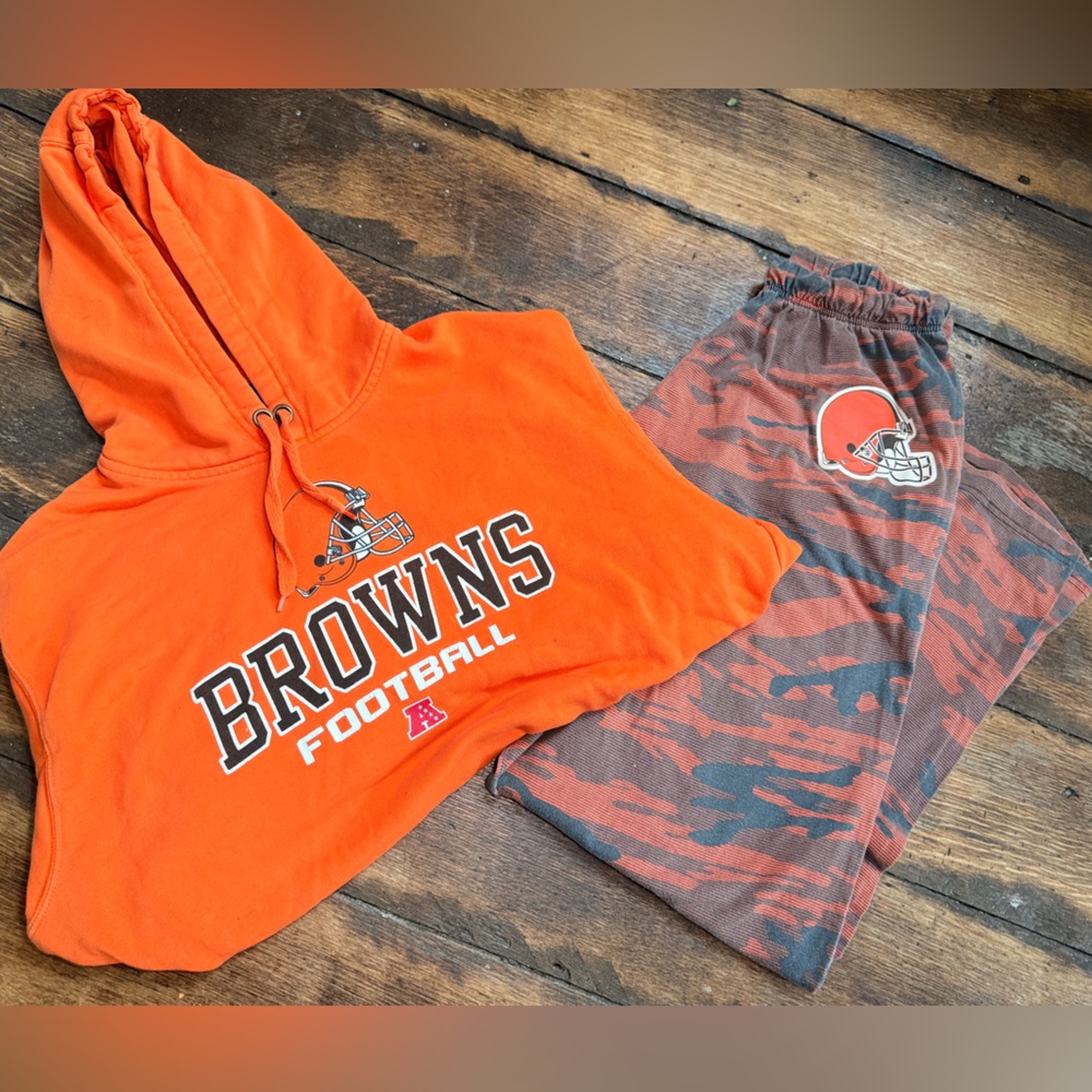 Cleveland browns NFl hoodie and pants  bundle
